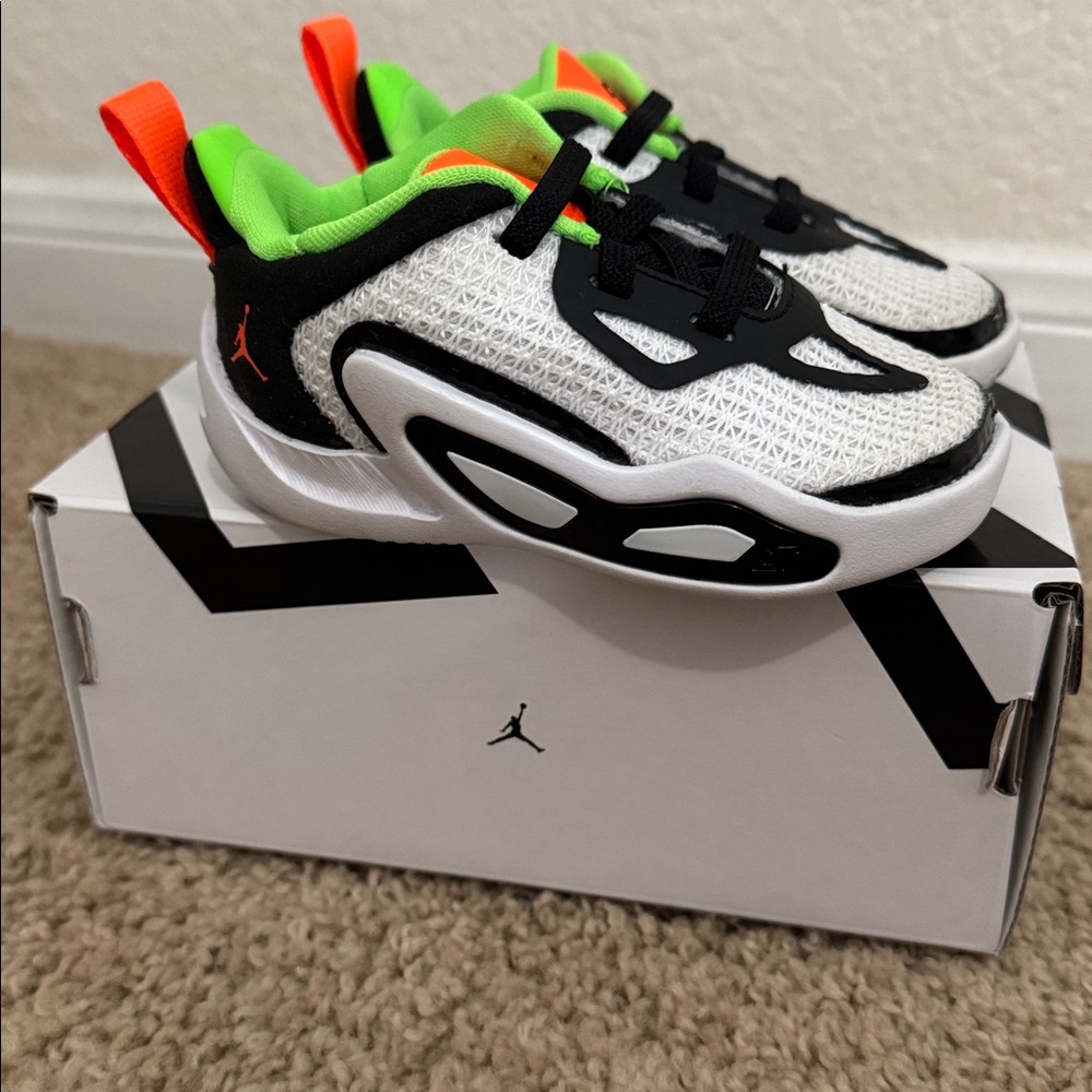 Jordan Tatum 1 Toddler Shoes 5C • White/Black/Neon • DX5958-108 - Picture 4 of 8